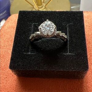 NEW Elegant 1.5 Karat Moissanite Crown Ring 925 Sterling Band